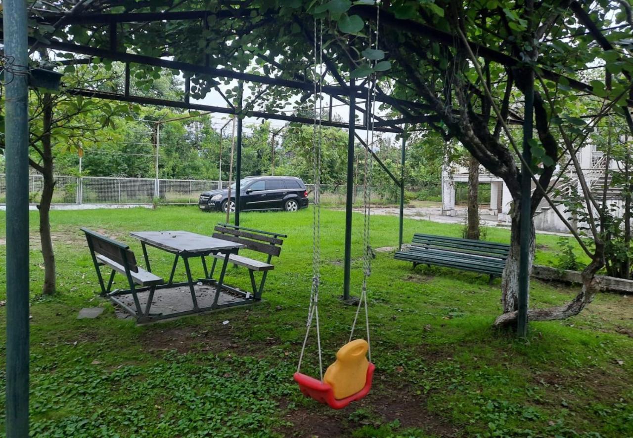 Kobuleti 4-Bedroom Apartment Eksteriør bilde